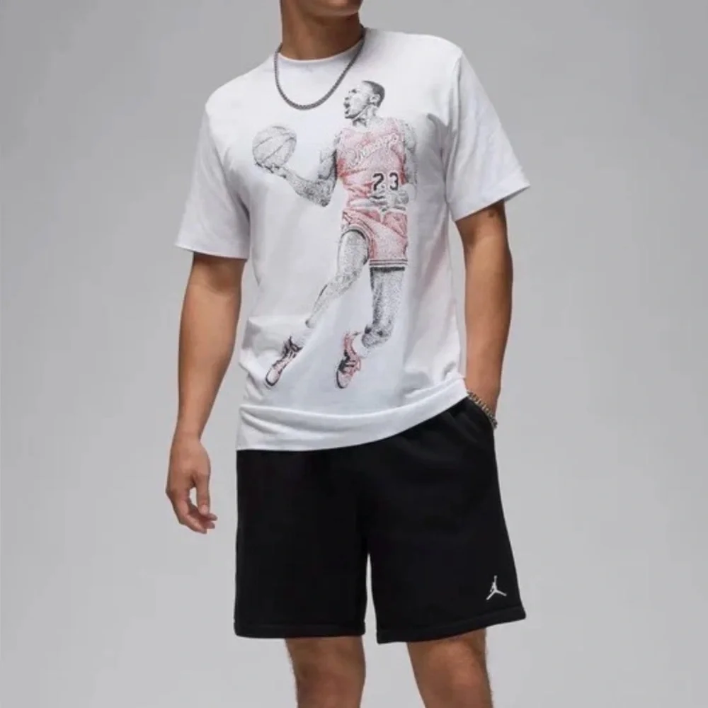 Nike Air Jordan Men's Active MJ Dot Graphic Short Sleeve T-Shirt Size Small